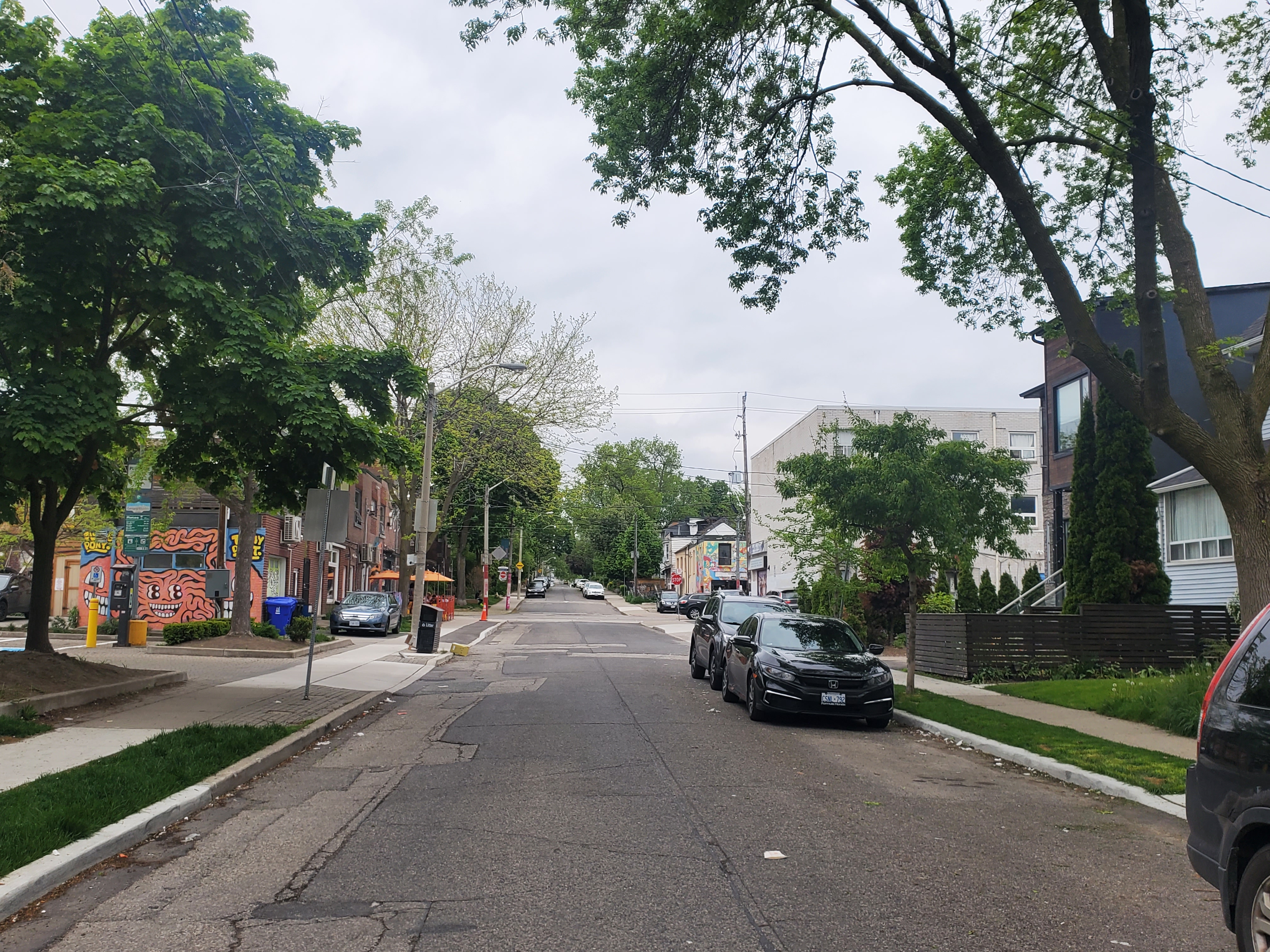 12 Rhodes Dundas East to Gerrard